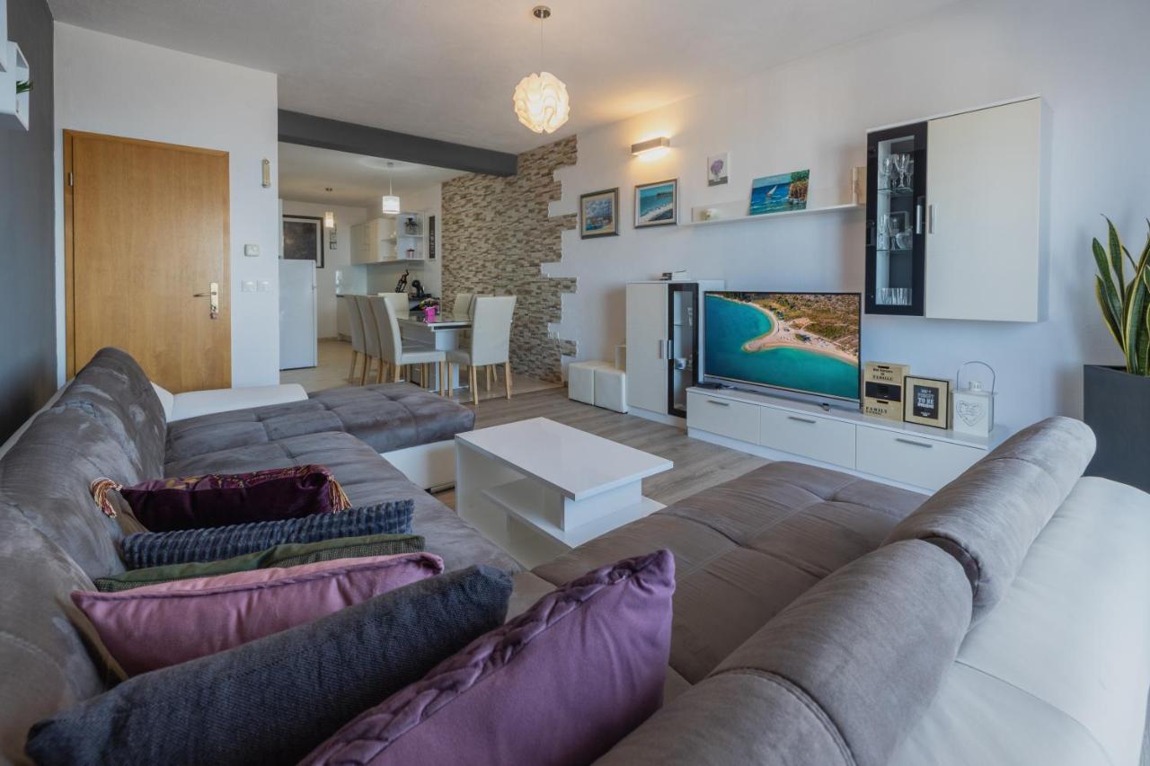 Apartment Dany - Free Beach Parking Makarska Eksteriør billede