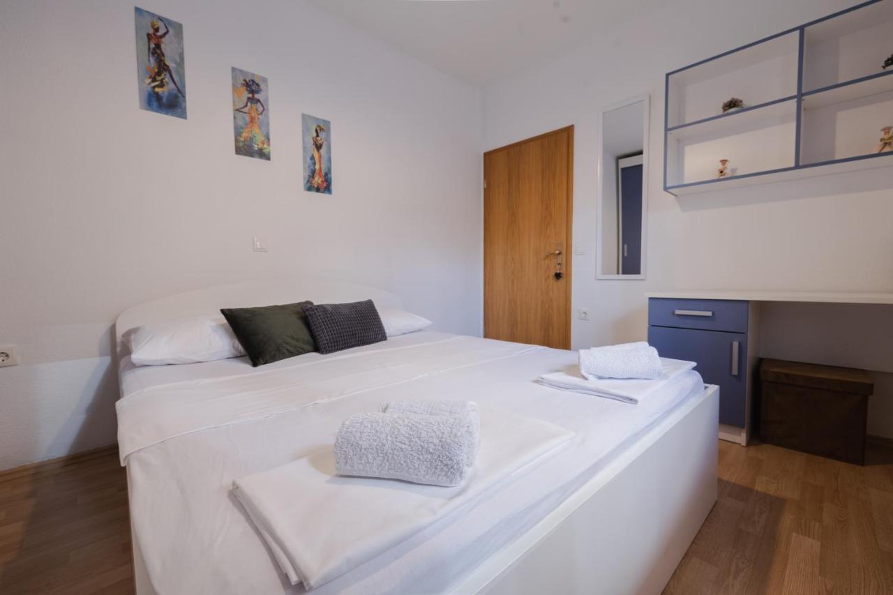 Apartment Dany - Free Beach Parking Makarska Eksteriør billede